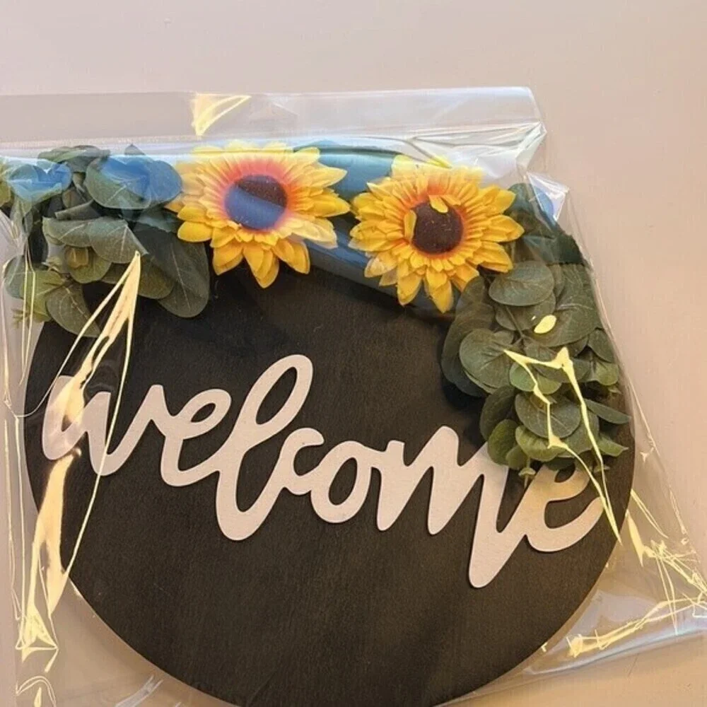 Welcome wood sigh Sunflower 12” diameters